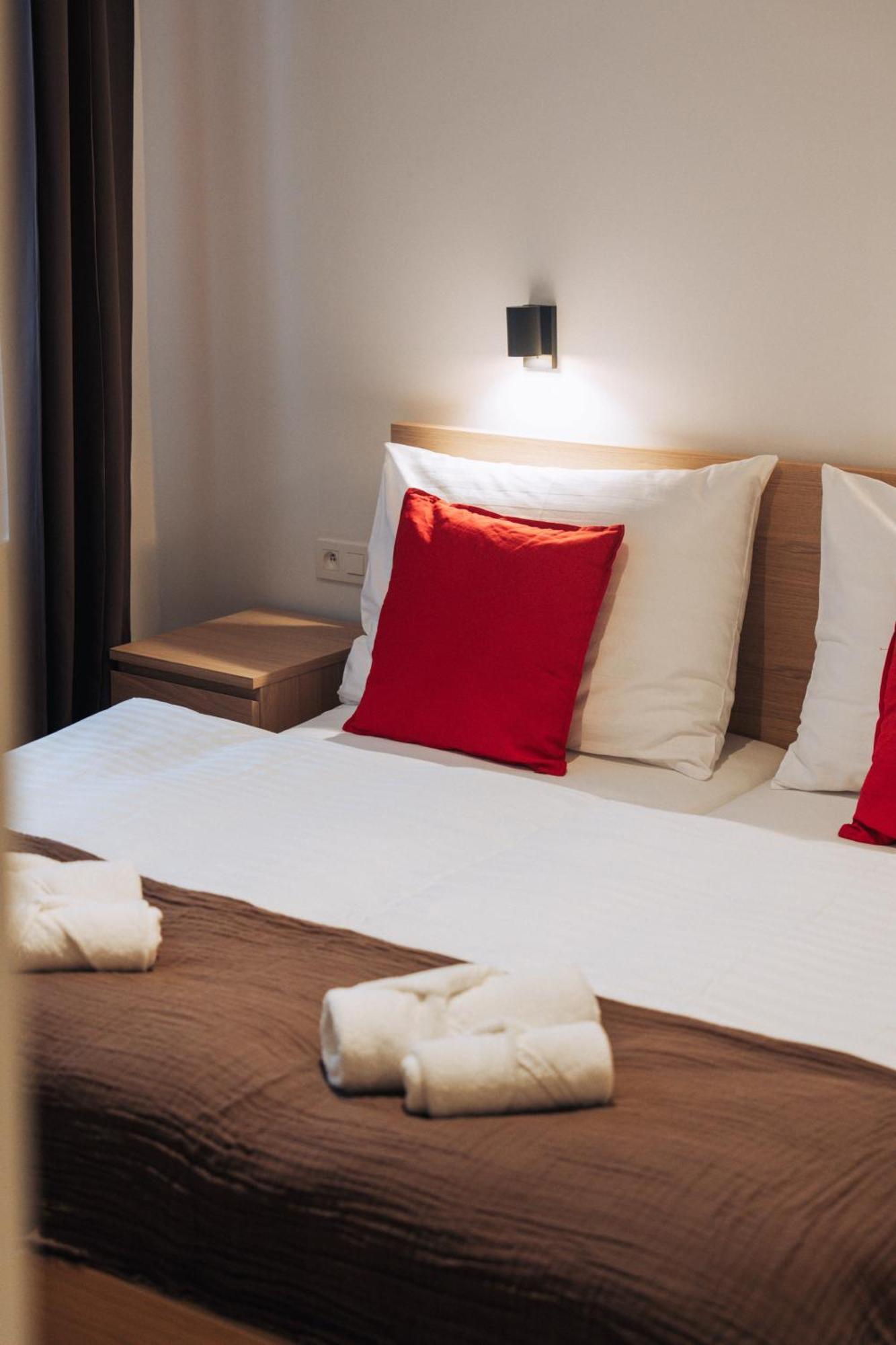 Hviezdoslavova Apartments, Trnava Centre, Parking Available Exterior photo
