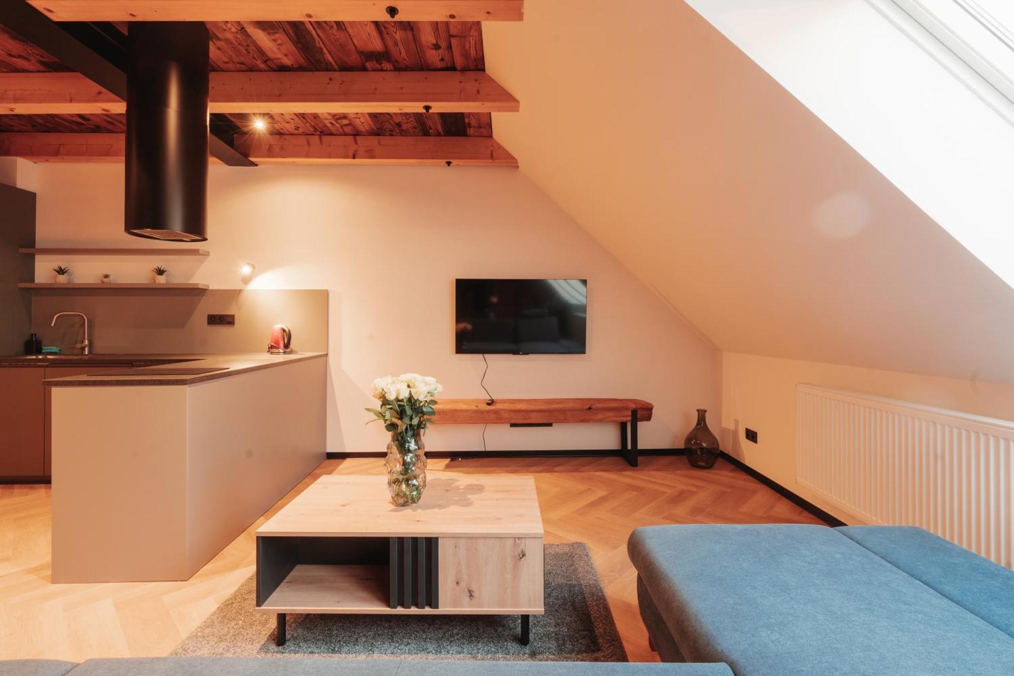 Hviezdoslavova Apartments, Trnava Centre, Parking Available Exterior photo