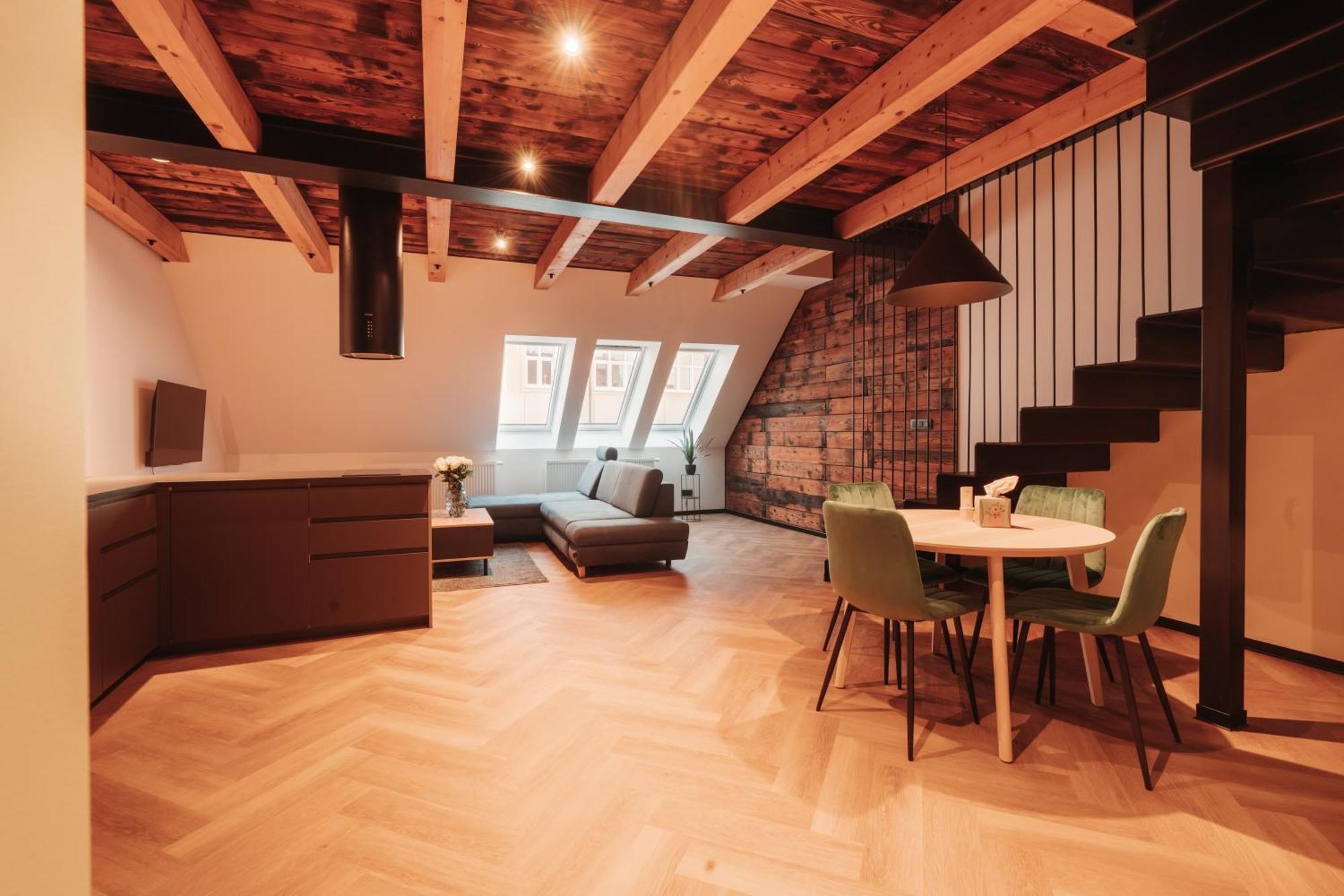 Hviezdoslavova Apartments, Trnava Centre, Parking Available Exterior photo